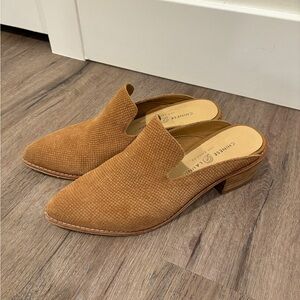 Chinese Laundry beige mule with heel
